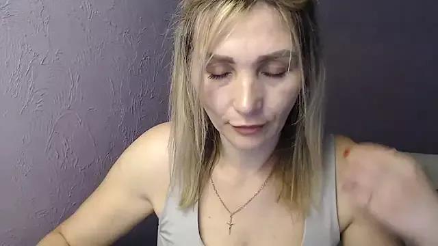 Live streaming joy: Improve your typing skills with these steaming hot slutz, and dive into the mesmerizing world of nude persuasion.