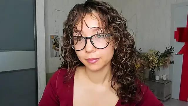 AgnieszkaBanana from StripChat is Freechat