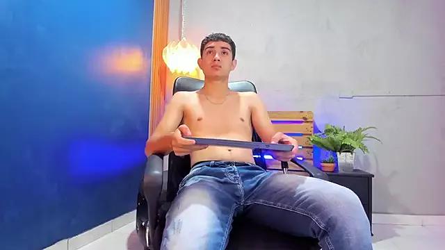 alejo-gray from StripChat is Freechat