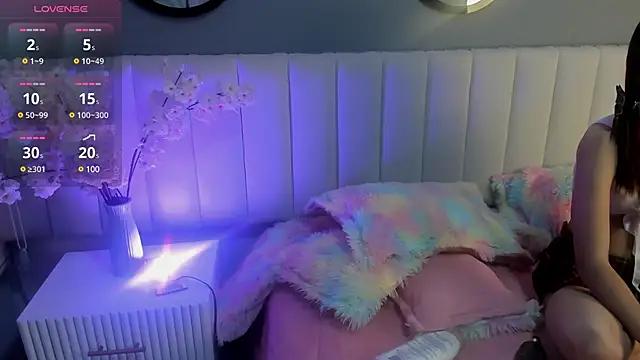 Live streaming joy: Improve your typing skills with these steaming hot slutz, and dive into the mesmerizing world of nude persuasion.