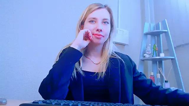 AliceFire_ from StripChat is Freechat