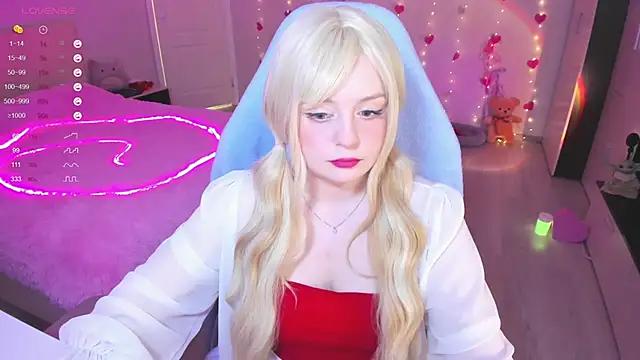 Live streaming joy: Improve your typing skills with these steaming hot slutz, and dive into the mesmerizing world of nude persuasion.