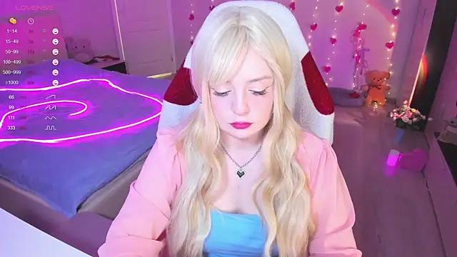 Live streaming joy: Improve your typing skills with these steaming hot slutz, and dive into the mesmerizing world of nude persuasion.