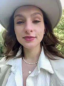 Photos of ArtistAnn from StripChat is Freechat