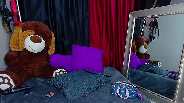 Live streaming joy: Improve your typing skills with these steaming hot slutz, and dive into the mesmerizing world of nude persuasion.