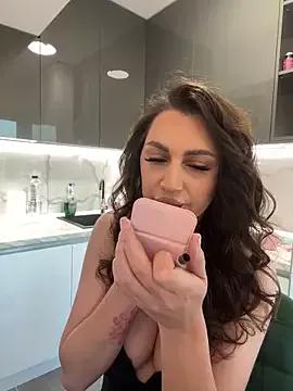 claraxjoyy from StripChat is Freechat