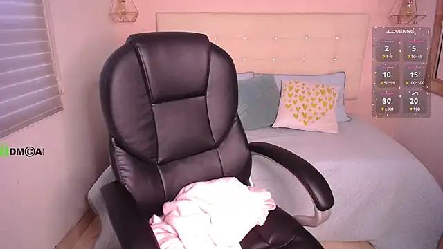 Live streaming joy: Improve your typing skills with these steaming hot slutz, and dive into the mesmerizing world of nude persuasion.