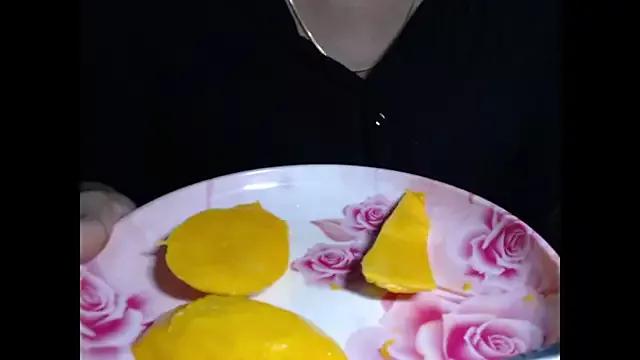 CuteRhea69 from StripChat is Freechat