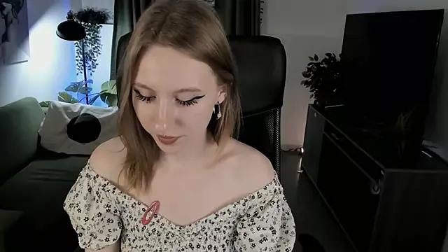 DariaTate from StripChat is Freechat