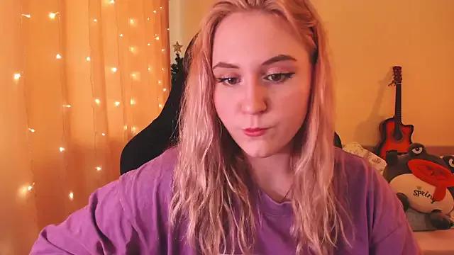 Diana_Flower from StripChat is Freechat