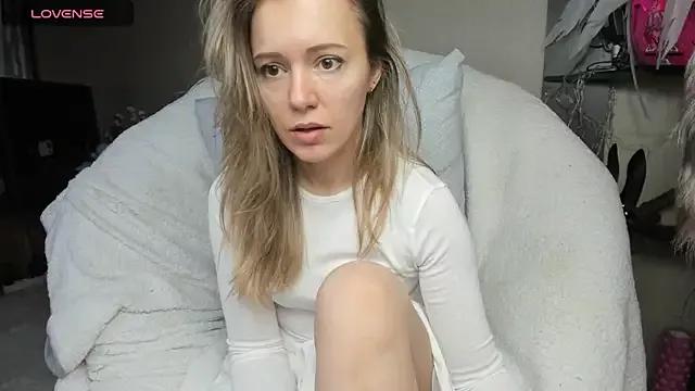 Live streaming joy: Improve your typing skills with these steaming hot slutz, and dive into the mesmerizing world of nude persuasion.