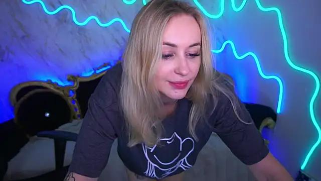 Live streaming joy: Improve your typing skills with these steaming hot slutz, and dive into the mesmerizing world of nude persuasion.