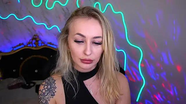 Live streaming joy: Improve your typing skills with these steaming hot slutz, and dive into the mesmerizing world of nude persuasion.