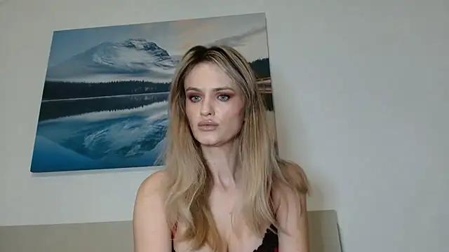 Live streaming joy: Improve your typing skills with these steaming hot slutz, and dive into the mesmerizing world of nude persuasion.