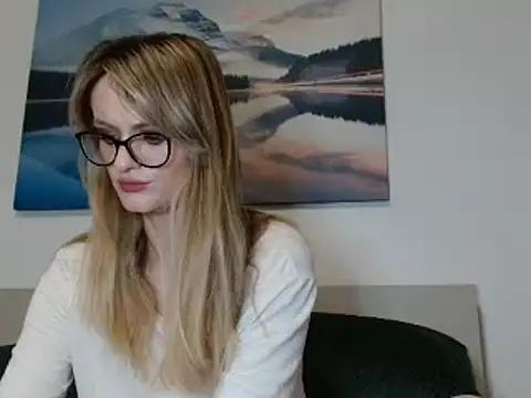 Live streaming joy: Improve your typing skills with these steaming hot slutz, and dive into the mesmerizing world of nude persuasion.