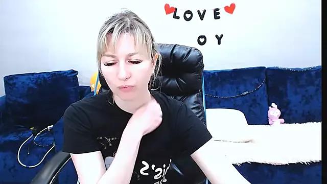 Live streaming joy: Improve your typing skills with these steaming hot slutz, and dive into the mesmerizing world of nude persuasion.