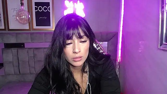 Live streaming joy: Improve your typing skills with these steaming hot slutz, and dive into the mesmerizing world of nude persuasion.
