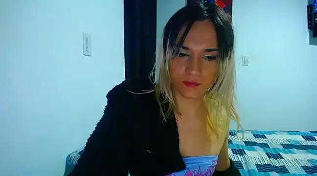 Karolinarose_ from StripChat is Freechat