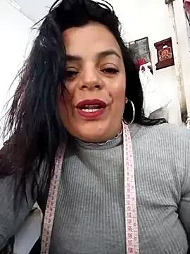 LAURA__24 from StripChat is Freechat
