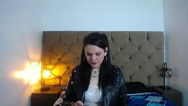 laura_hotties from StripChat is Freechat