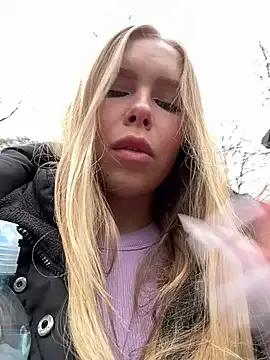Photos of Liza_risky from StripChat is Freechat