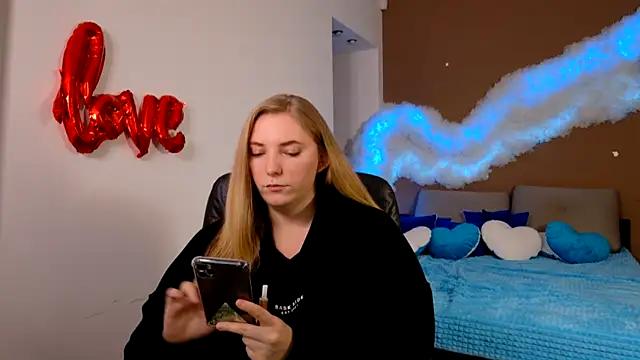 Live streaming joy: Improve your typing skills with these steaming hot slutz, and dive into the mesmerizing world of nude persuasion.
