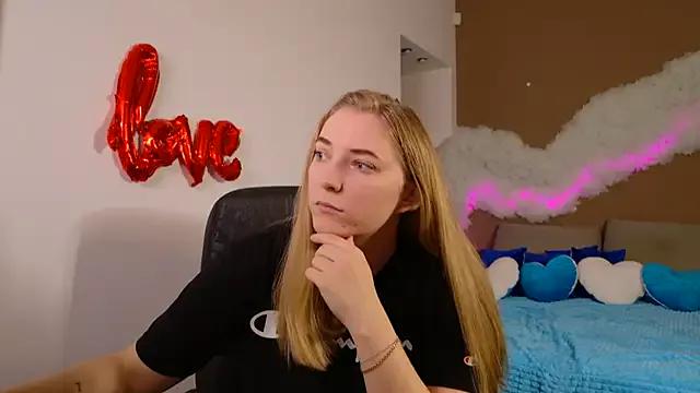 Live streaming joy: Improve your typing skills with these steaming hot slutz, and dive into the mesmerizing world of nude persuasion.