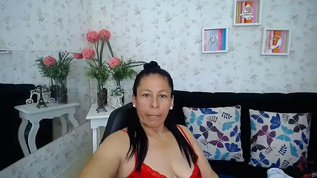 mature_martina from StripChat is Freechat