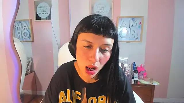Melany_Harrys from StripChat is Freechat