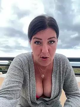 Live streaming joy: Improve your typing skills with these steaming hot slutz, and dive into the mesmerizing world of nude persuasion.