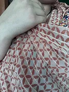 naughtysara22 from StripChat is Freechat