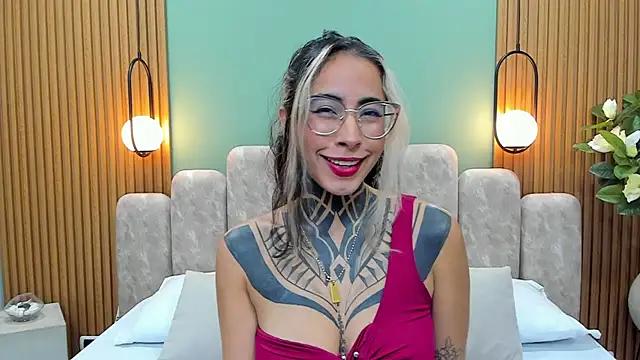 Live streaming joy: Improve your typing skills with these steaming hot slutz, and dive into the mesmerizing world of nude persuasion.