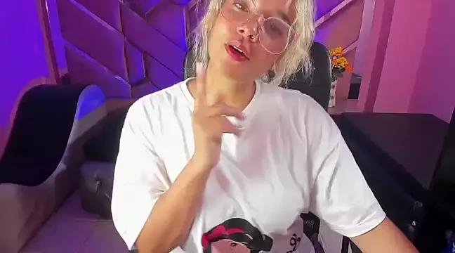 Olivia_Fox69 from StripChat is Freechat