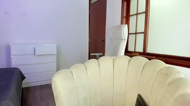 Renaxi_Smith from StripChat is Freechat