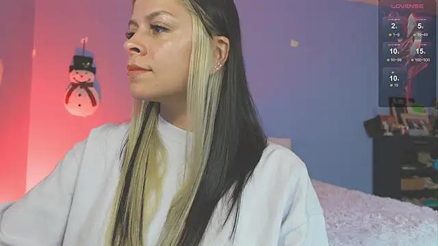 Live streaming joy: Improve your typing skills with these steaming hot slutz, and dive into the mesmerizing world of nude persuasion.