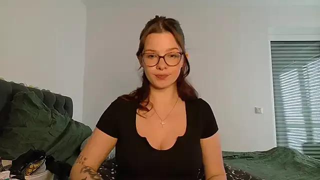 RoxiBlack from StripChat is Freechat