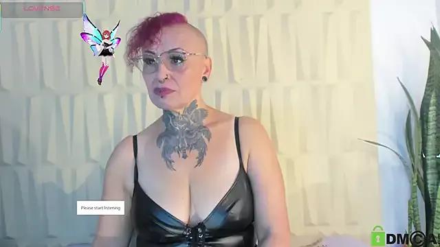 Live streaming joy: Improve your typing skills with these steaming hot slutz, and dive into the mesmerizing world of nude persuasion.