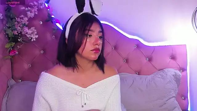 sophievv from StripChat is Freechat