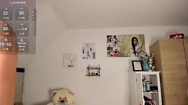 VeronikaOlsen from StripChat is Freechat