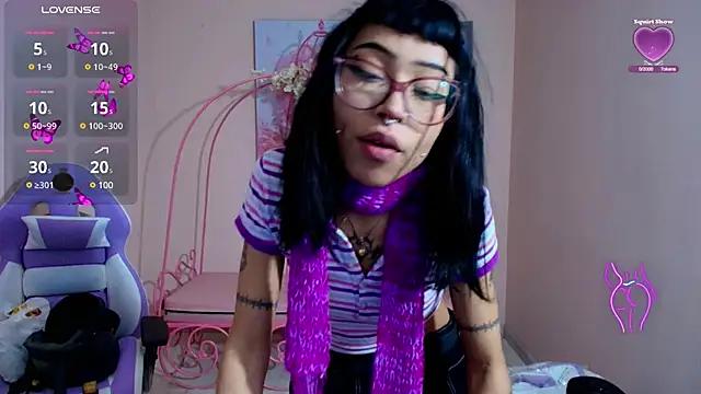 Live streaming joy: Improve your typing skills with these steaming hot slutz, and dive into the mesmerizing world of nude persuasion.