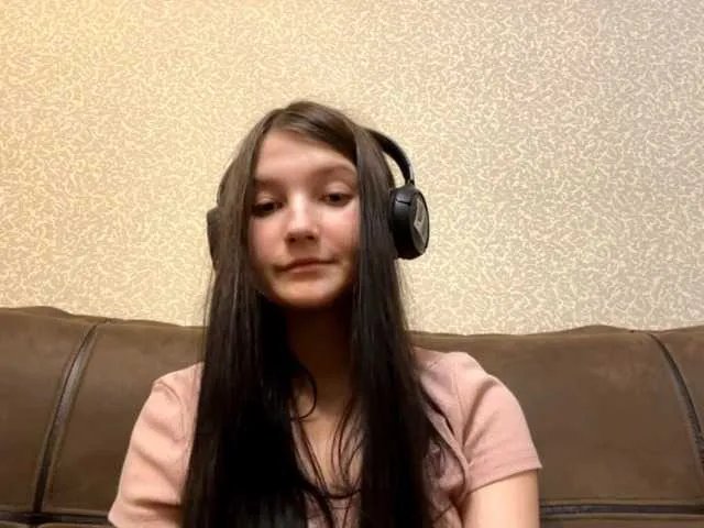 AideLandaker on BongaCams