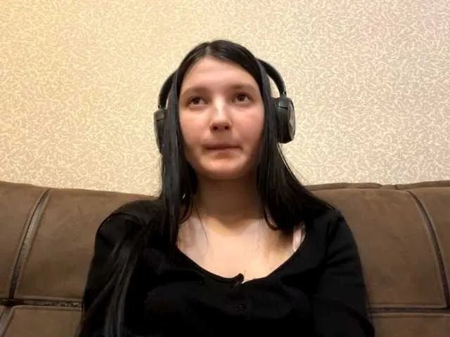 AideLandaker on BongaCams
