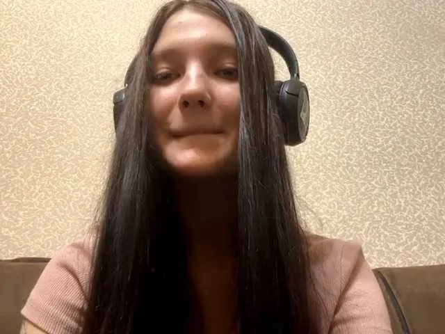AideLandaker on BongaCams