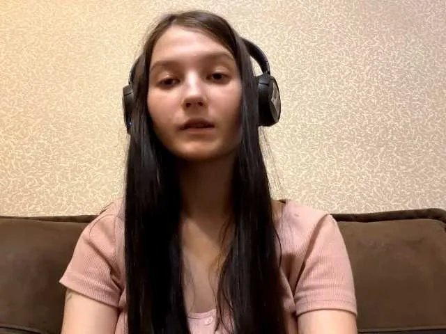 AideLandaker on BongaCams