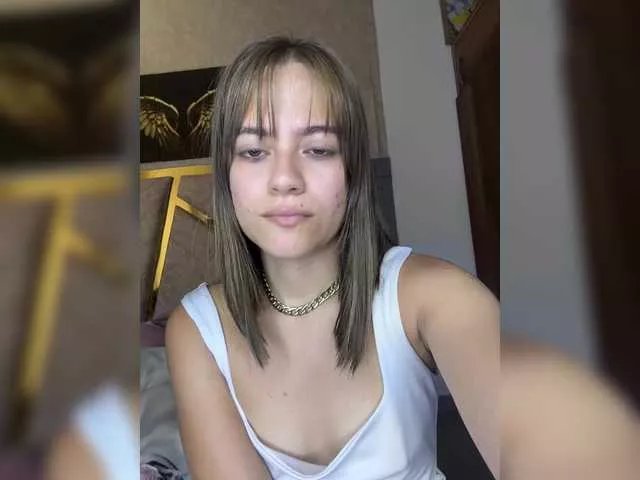 Alaiahammer on BongaCams 