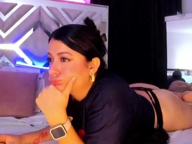 AlanaRouse1 on BongaCams