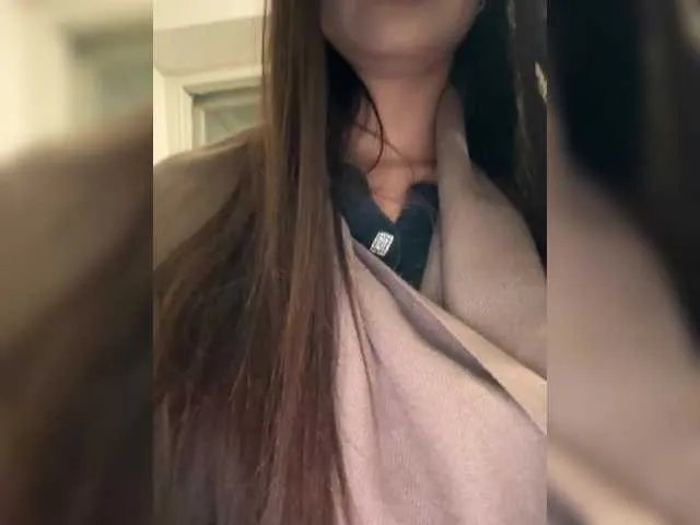 Alliina-leee on BongaCams 