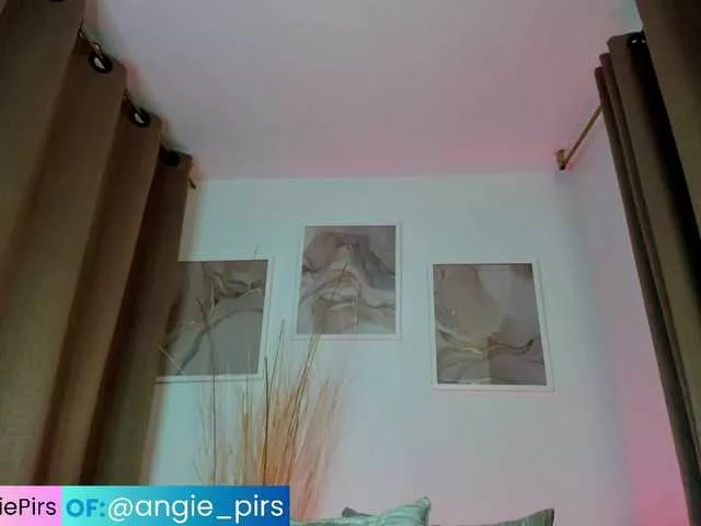 Angie-Pirs on BongaCams