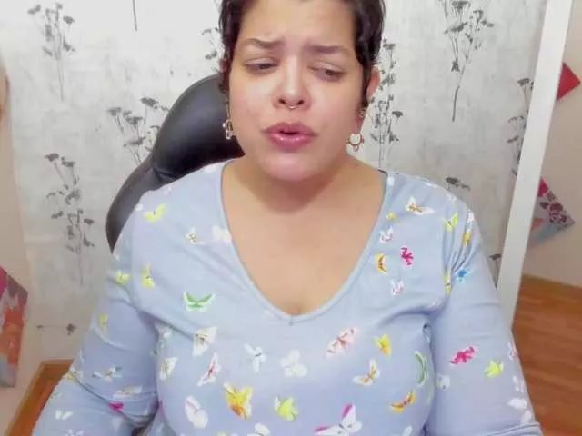 Arethaozz1 on BongaCams