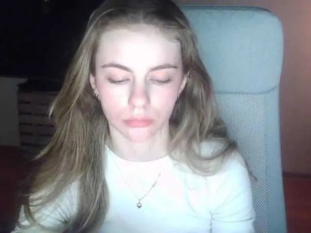 AriaModel — #dancer #dance #exotic #young #bodytease #naughty #teen #student #collagegirlLet's undress together and make that show full of excitement ^^Privt Show's Open!